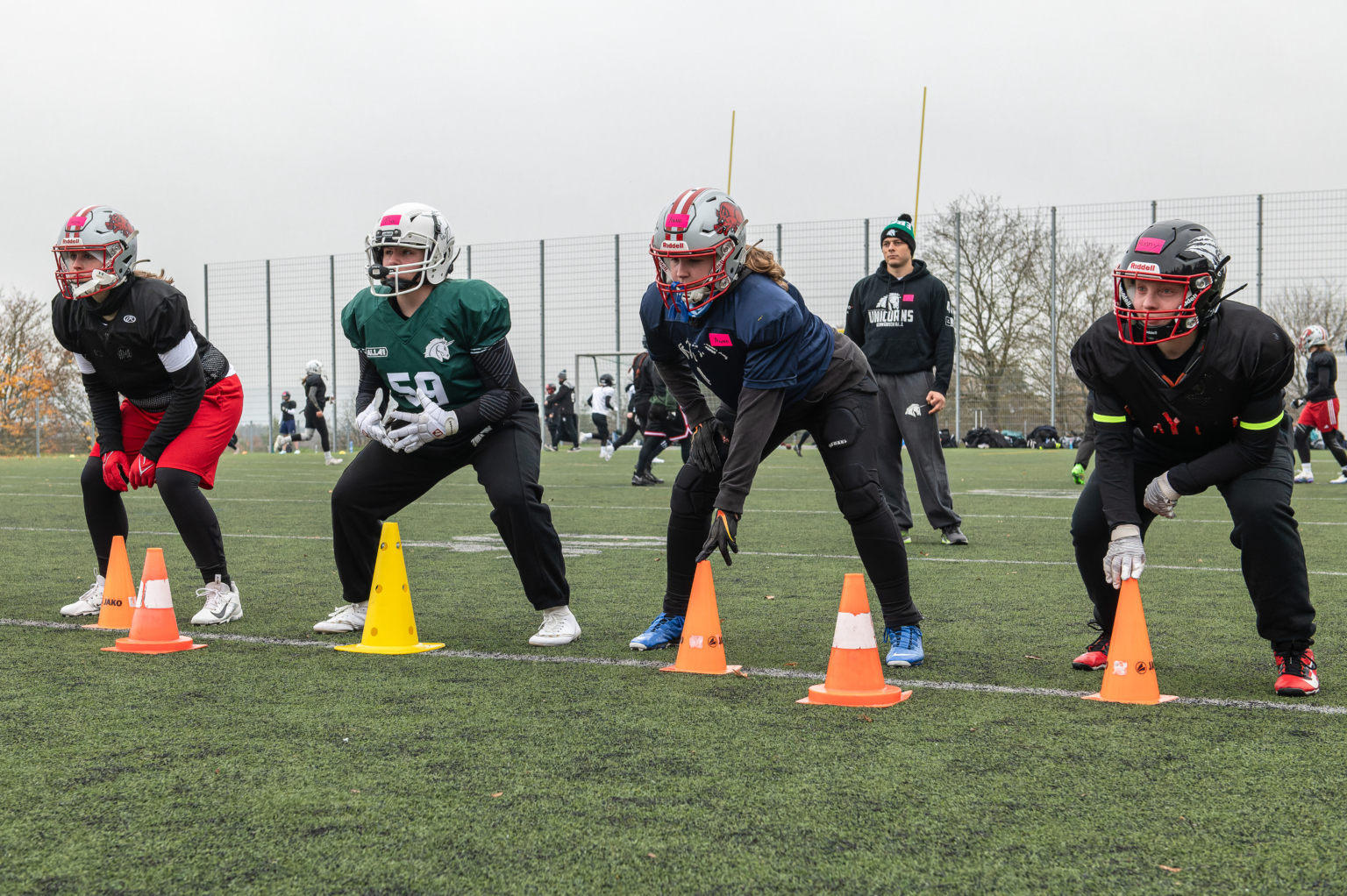 Die Spielgemeinschaft Cowboys/Razorbacks war beim Herbst-Camp der Schwäbisch Hall Unicorns Women. Zwei Tage Football-Training, Theorie und Scrimmage!