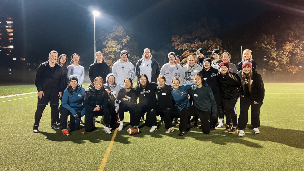 Nach dem NFL-Spiel in Berlin selbst Football ausprobieren? Die Munich Cowboys Ladies gaben Frauen in München die Chance, American Football im Probetraining zu erleben.