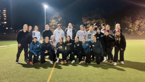 Nach dem NFL-Spiel in Berlin selbst Football ausprobieren? Die Munich Cowboys Ladies gaben Frauen in München die Chance, American Football im Probetraining zu erleben.